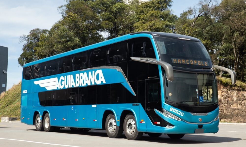 Águia Branca abre 400 vagas de emprego; moradores da Serra podem concorrer Ônibus da Viação Águia Branca, modelo de dois andares, usado em linhas interestaduais e intermunicipais.