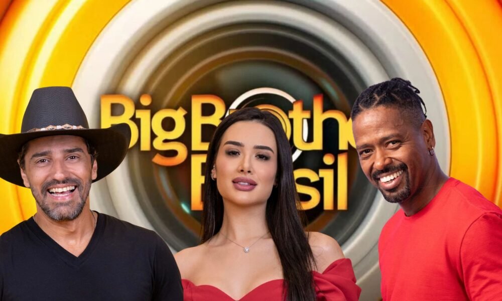Os participantes Alberto Cowboy, Jordana e Leandro Boneco sorrindo em foto oficial do 11º paredão que decide quem sai do BBB 26.